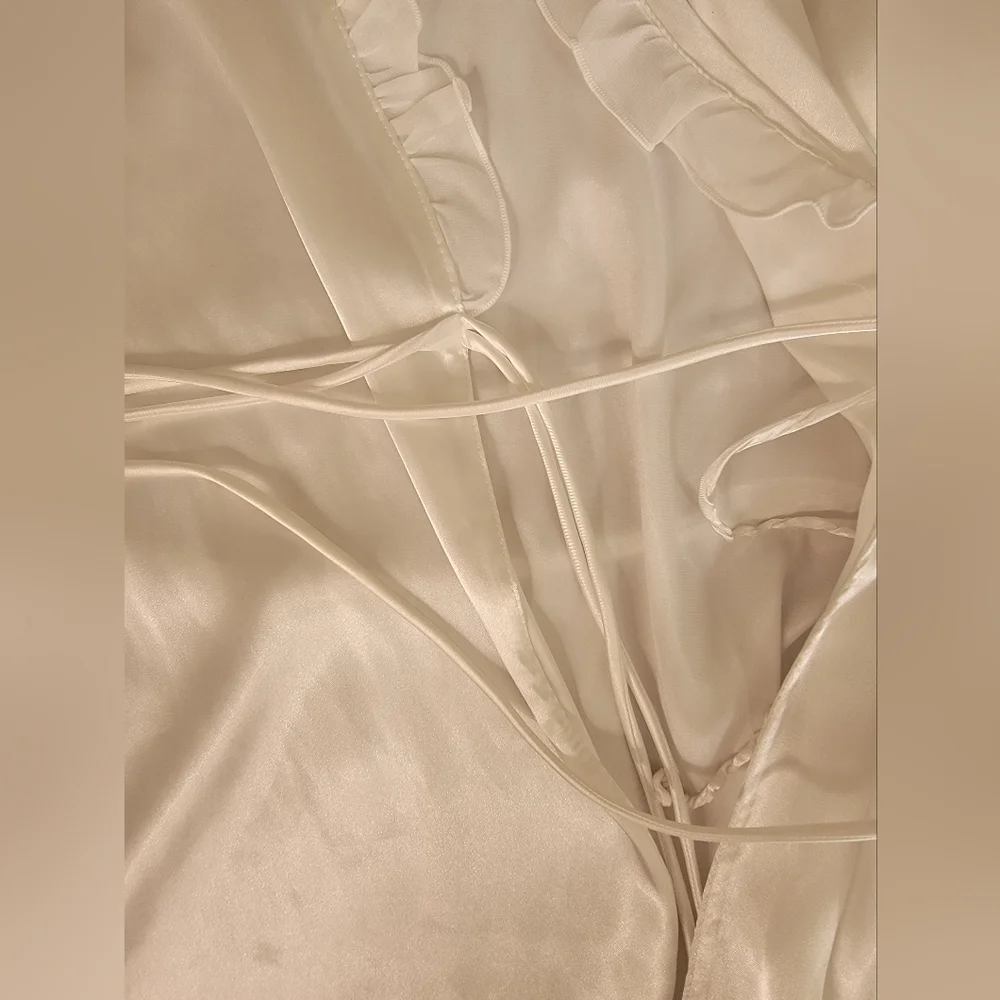 ✨ Luxury White Ivory Robe Size S - Picture 5 of 9